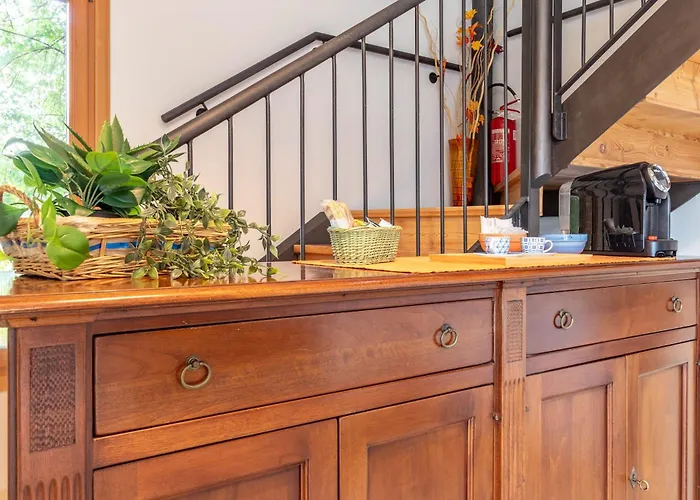 La Montagnola Apartment *